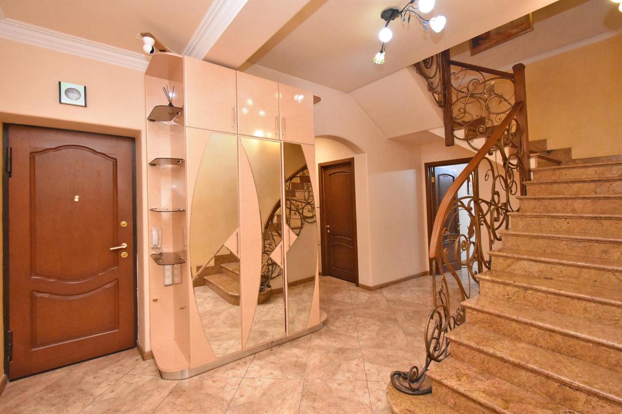 Amigo Guest Hostel Ереван Екстериор снимка