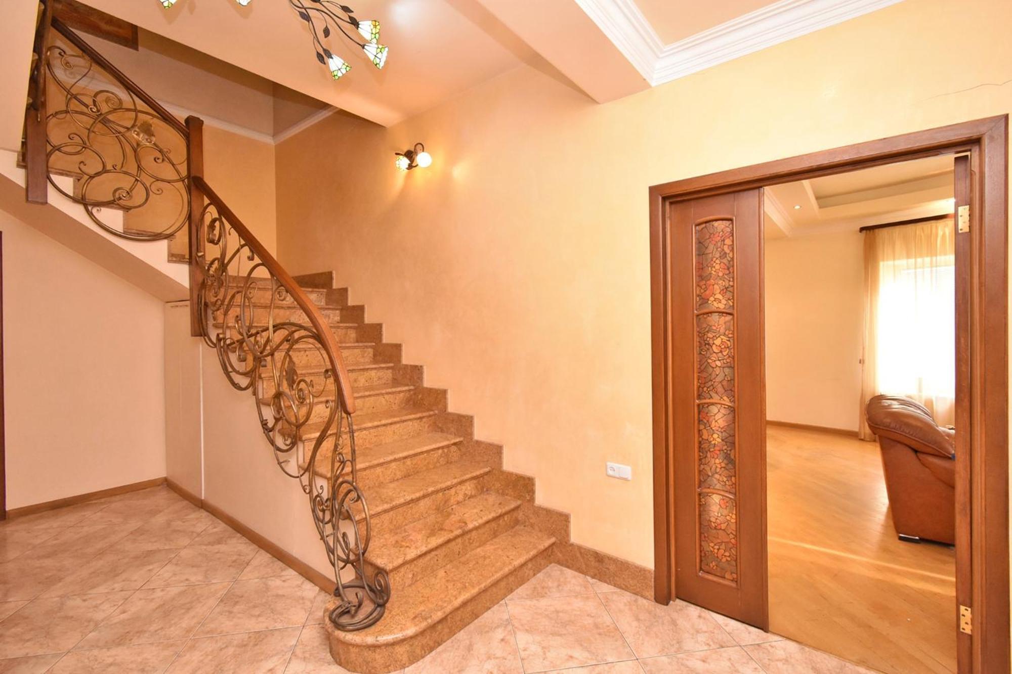 Amigo Guest Hostel Ереван Екстериор снимка