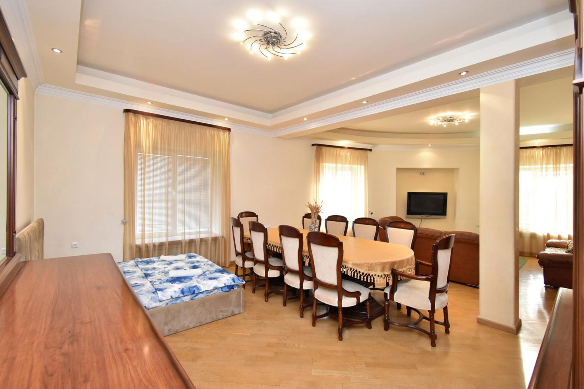 Amigo Guest Hostel Ереван Екстериор снимка