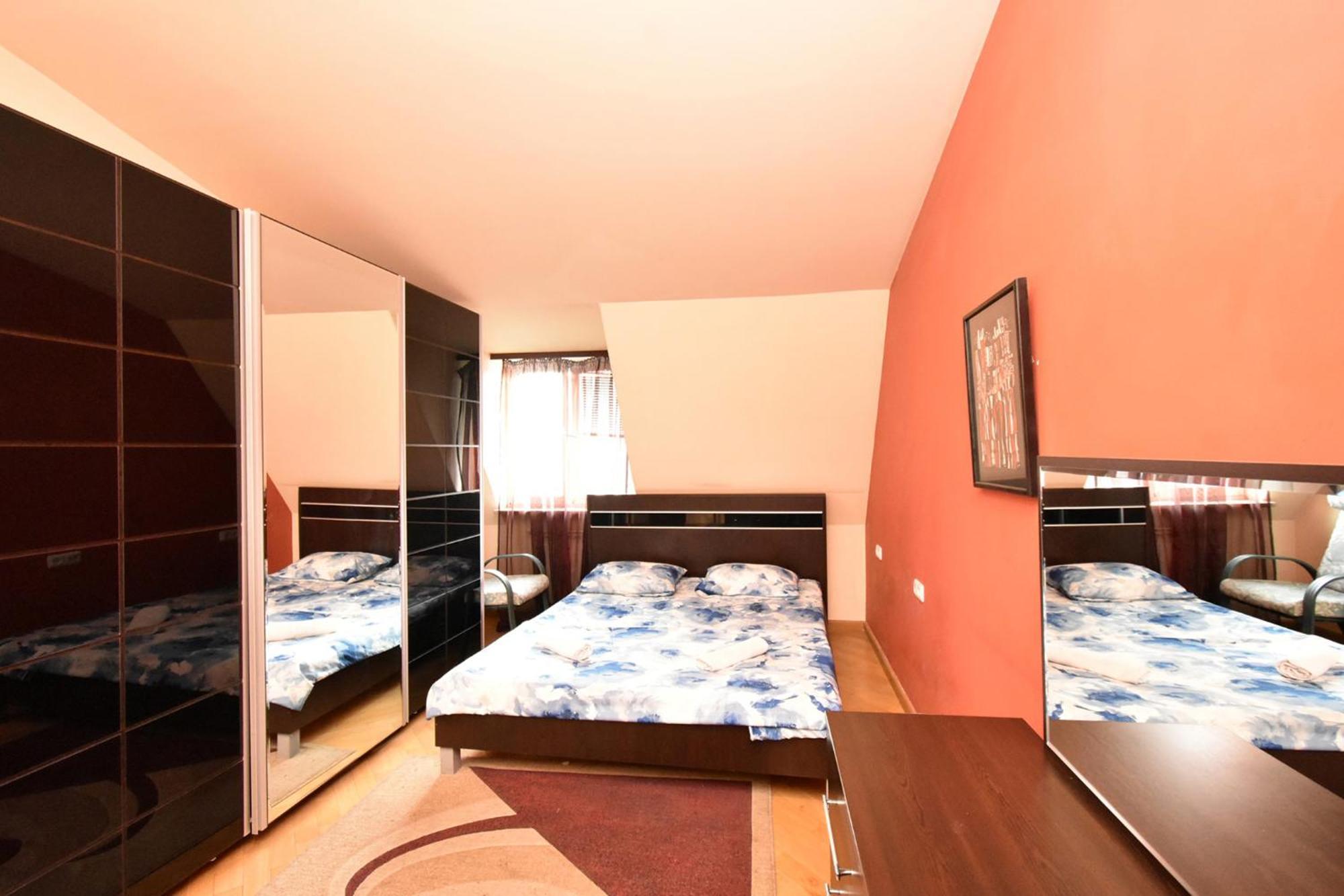 Amigo Guest Hostel Ереван Екстериор снимка
